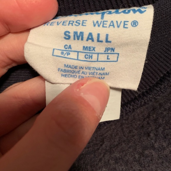 Champion crewneck - Picture 2 of 2